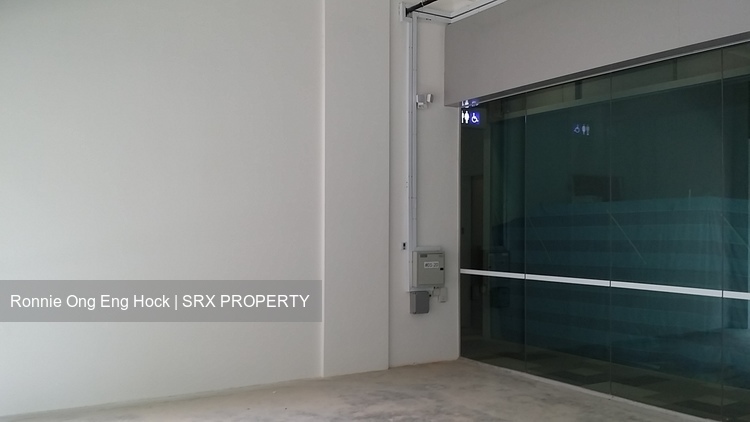 JUNCTION NINE (D27), Retail #171879852